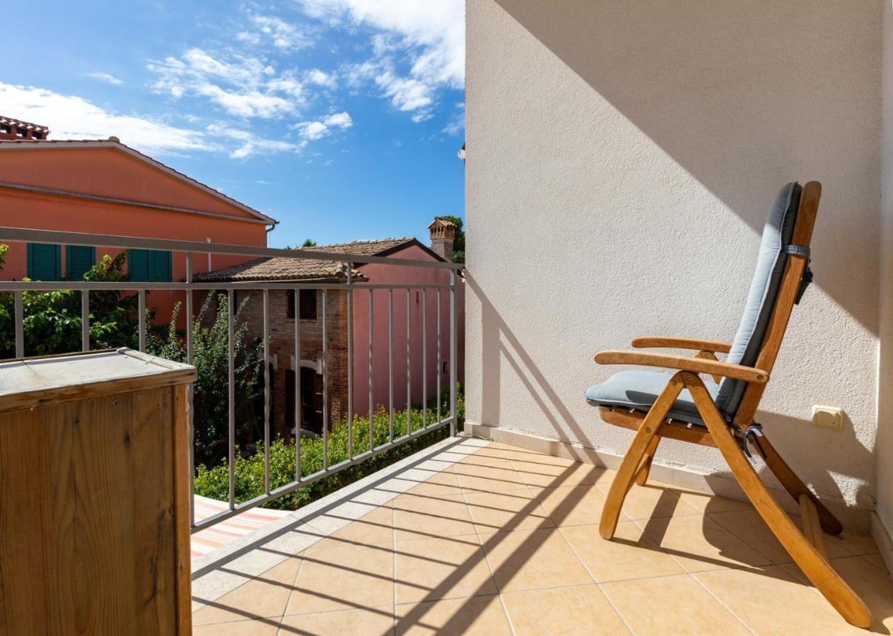 Apartment One-bedroom Albis With Balcony And Parking In