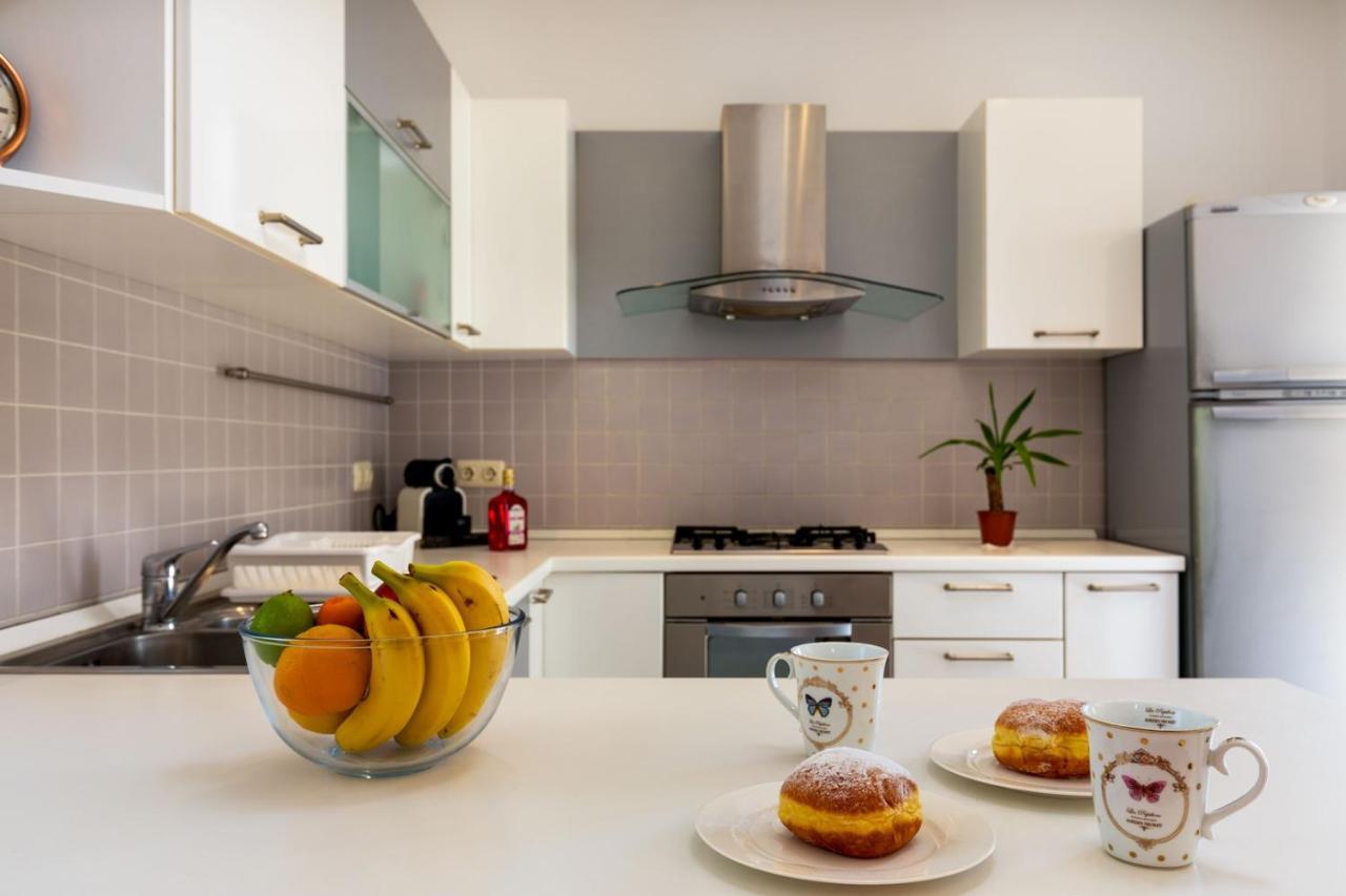 One-bedroom Albis With Balcony And Parking In Appartement *